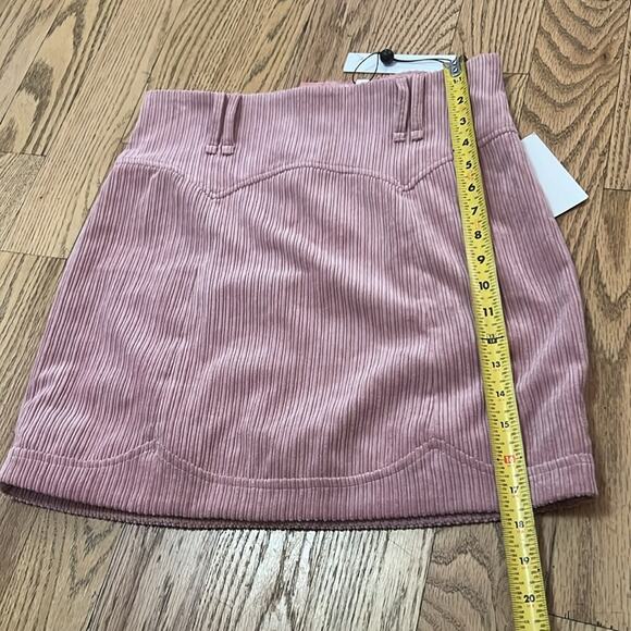 FOR LOVE & LEMONS DIXIE MINI SKIRT CORDUROY PINK ZIPPER CLOSURE SIZE M‎ - Picture 7 of 7